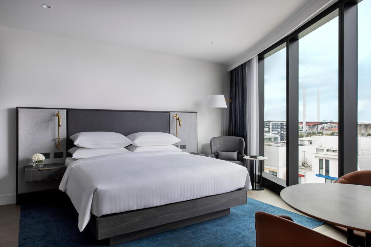 Melbourne Marriott Hotel Docklands Экстерьер фото