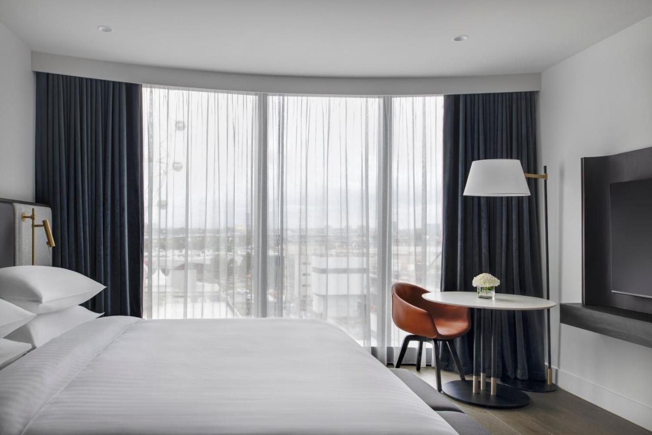 Melbourne Marriott Hotel Docklands Экстерьер фото